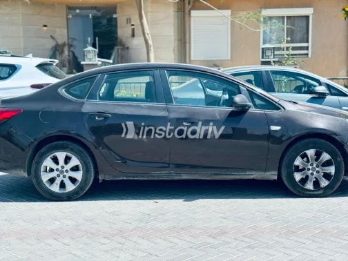 Opel Astra 2016 Brown Used for Sale - 3