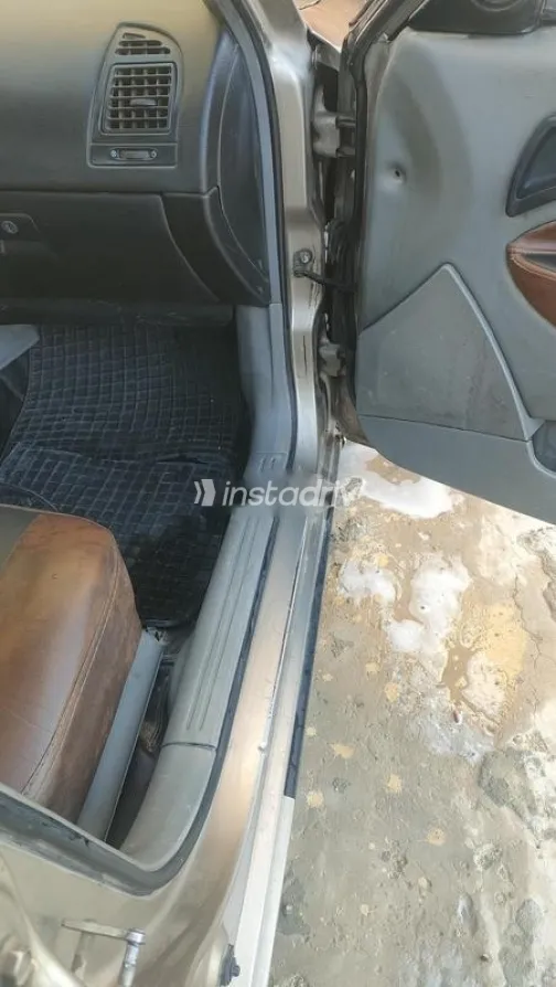 Daewoo Nubira 2 2006 Beige Used for Sale - 10