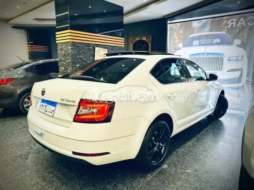 Skoda Octavia 2020 White Used for Sale - 8