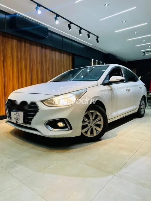 Hyundai Accent RB 2020 White Used for Sale - 5