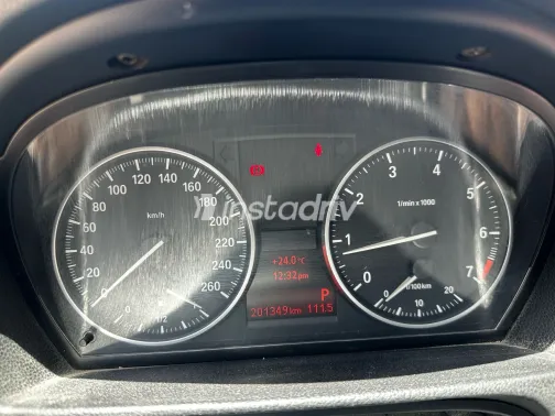 بي ام دبليو 320 2010 أبيض مستعملة للبيع - 1