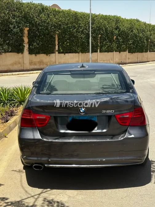 بي ام دبليو 320 2010 أبيض مستعملة للبيع - 2