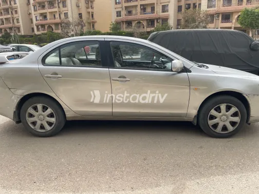 Mitsubishi Lancer 2014 White Used for Sale - 2