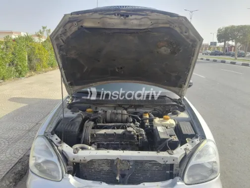 دايو نوبيرا 2 2000 فضي مستعملة للبيع - 2