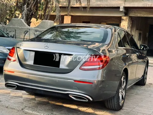 Mercedes E 180 2018 White Used for Sale - 5
