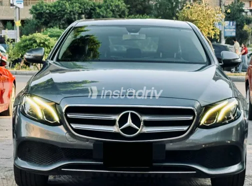 Mercedes E 180 2018 White Used for Sale - 9