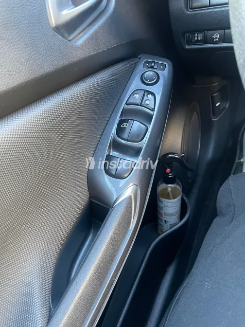 Nissan Juke 2021 White Used for Sale - 7