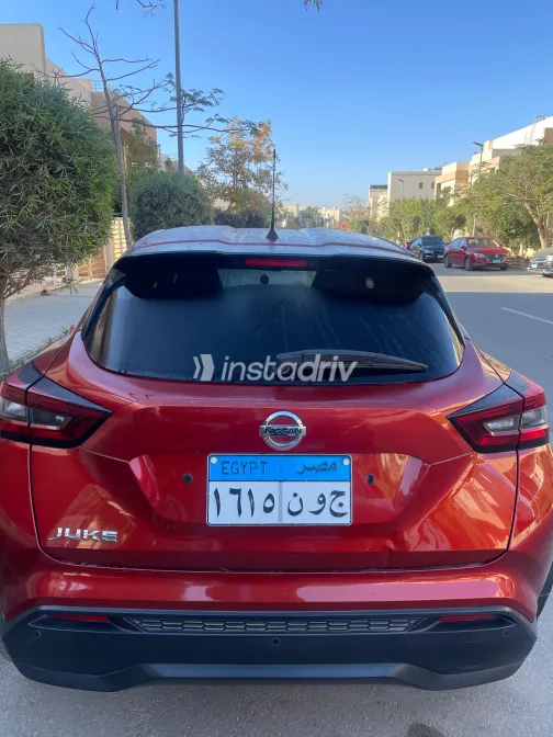 Nissan Juke 2021 White Used for Sale - 8