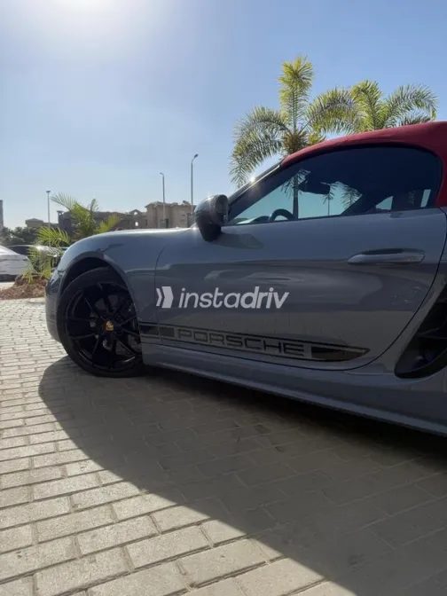 Porsche Boxster 2025 Gray Used for Sale - 7