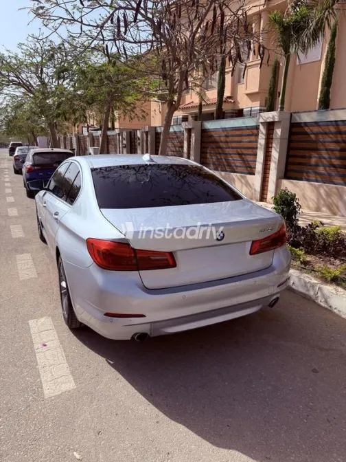 بي ام دبليو 520 2019 فضي مستعملة للبيع - 2