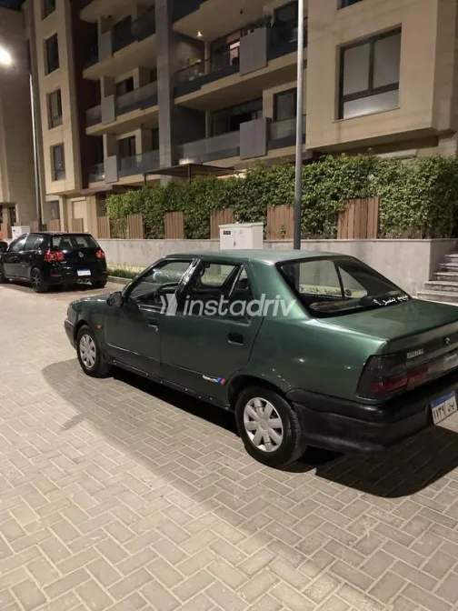 رينو 19 1997 أخضر مستعملة للبيع - 2