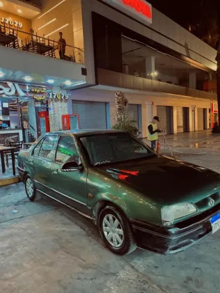 رينو 19 1997 أخضر مستعملة للبيع