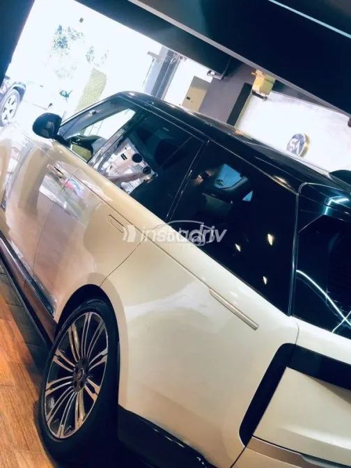 Land Rover Range Rover Vogue 2023 White Used for Sale - 2