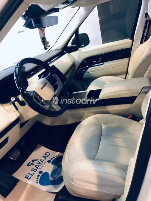 Land Rover Range Rover Vogue 2023 White Used for Sale - 10