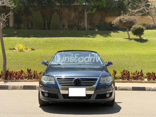 Volkswagen Passat 2006 Dark Blue Used for Sale - 1
