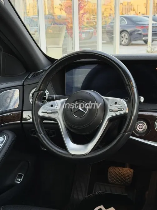 Mercedes S 320 2020 Black Used for Sale - 4