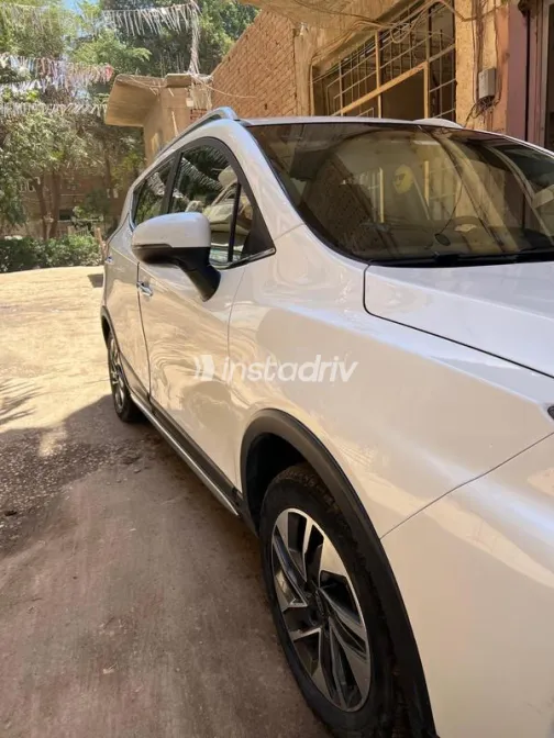 Jac JS3 2022 White Used for Sale - 2