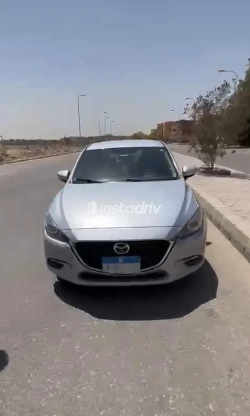 مازدا 3 2019 أبيض مستعملة للبيع - 1