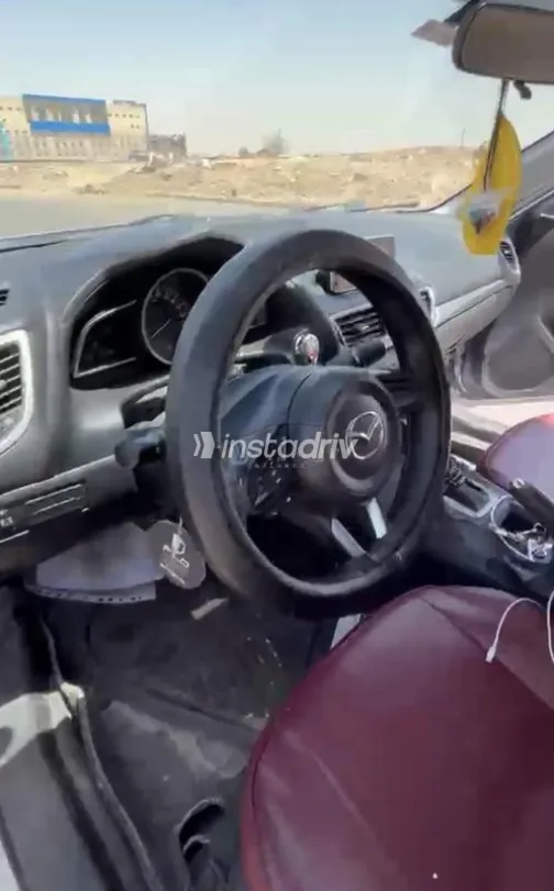 مازدا 3 2019 أبيض مستعملة للبيع - 3