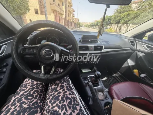 مازدا 3 2019 أبيض مستعملة للبيع - 4