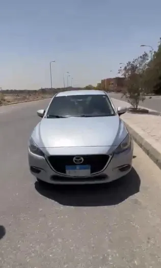 مازدا 3 2019 أبيض مستعملة للبيع