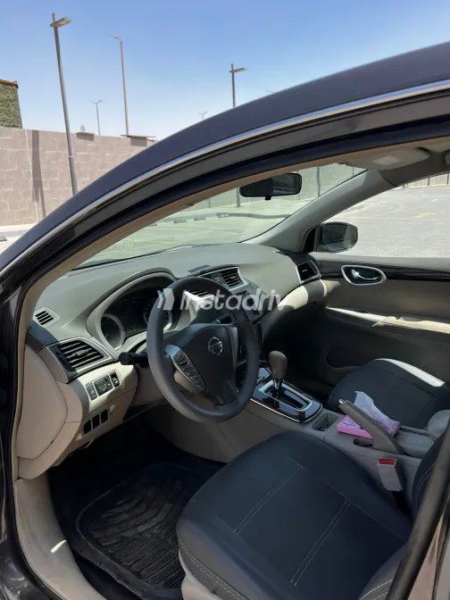 Nissan Sentra 2023 White Used for Sale - 1