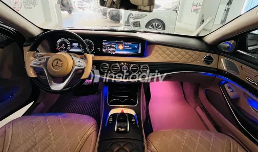 مرسيدس S500 مايباخ 2019 أبيض مستعملة للبيع - 1