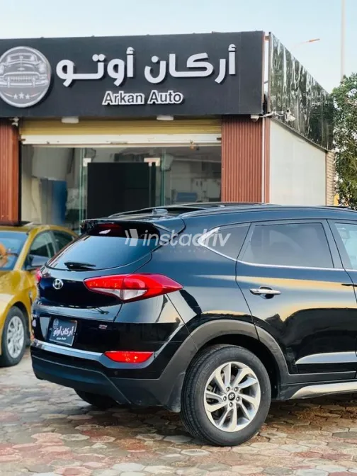 Hyundai Tucson 2017 White Used for Sale - 7