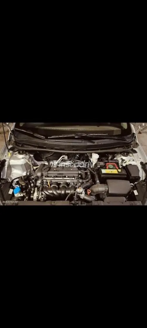 هيونداي اكسنت RB 2025 فضي مستعملة للبيع - 2