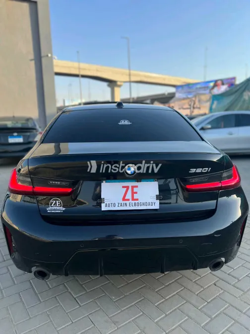 بي ام دبليو 320 2023 أسود مستعملة للبيع - 3