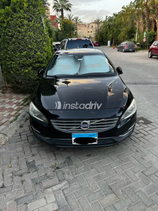 Volvo S60 2018 Black Used for Sale - 4