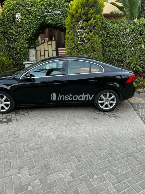 Volvo S60 2018 Black Used for Sale - 6