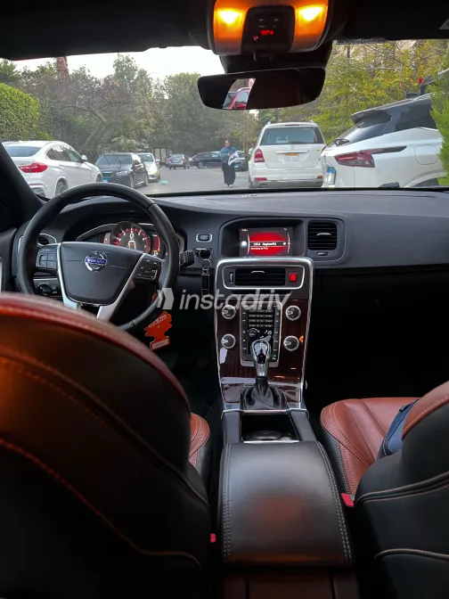 Volvo S60 2018 Black Used for Sale - 8