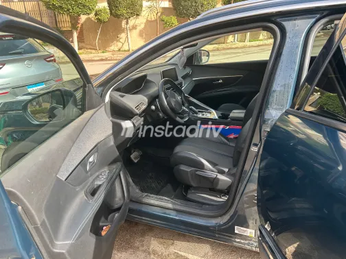 بيجو 5008 2022 أبيض مستعملة للبيع - 1