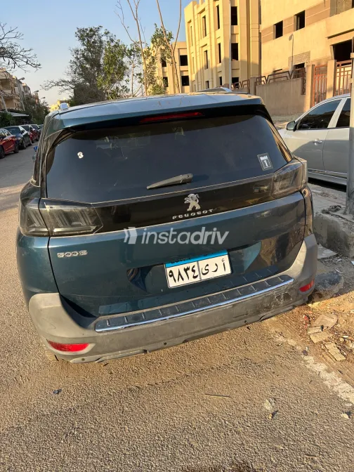 بيجو 5008 2022 أبيض مستعملة للبيع - 2