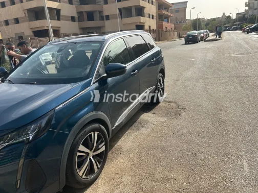 بيجو 5008 2022 أبيض مستعملة للبيع - 5