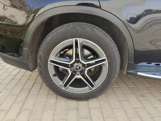 مرسيدس GLC 200 2020 أسود مستعملة للبيع