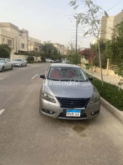 Nissan Sentra 2019 Gray Used for Sale - 2