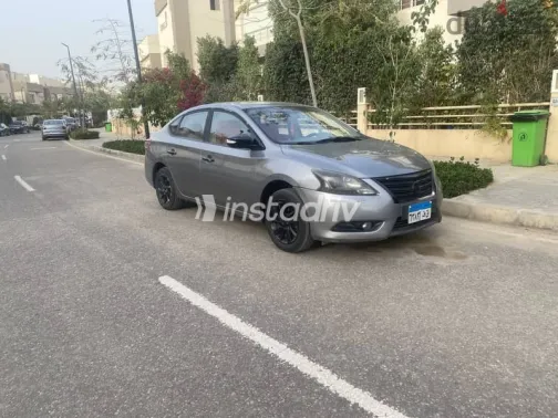 Nissan Sentra 2019 Gray Used for Sale - 3