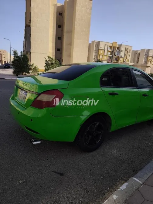 Geely Emgrand 7 2015 Green Used for Sale - 4