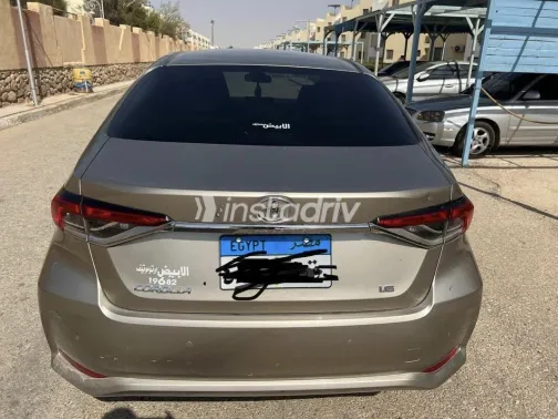 Toyota Corolla 2021 White Used for Sale - 2