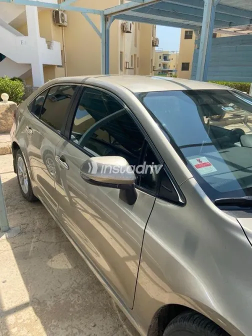Toyota Corolla 2021 White Used for Sale - 6