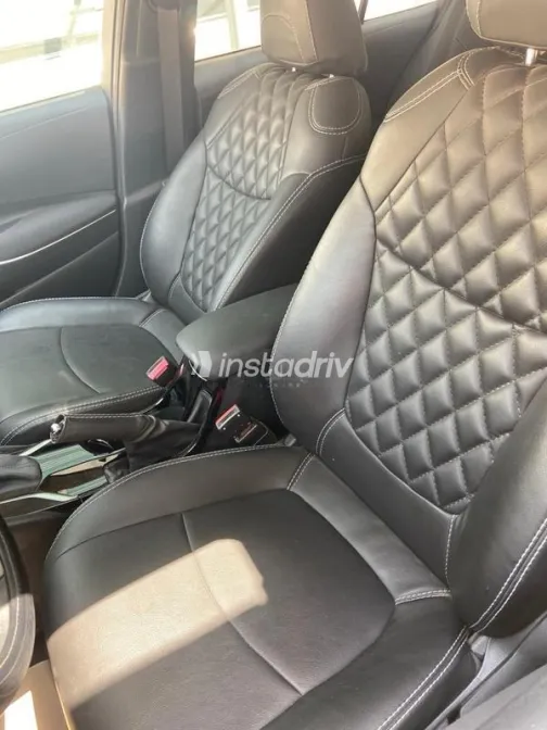 Toyota Corolla 2021 White Used for Sale - 8