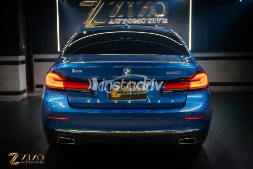 بي ام دبليو 520 2021 أزرق غامق مستعملة للبيع - 2