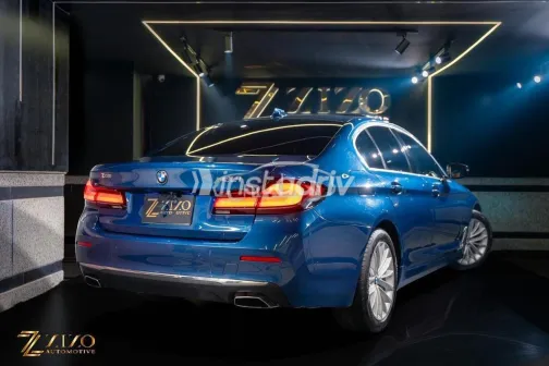 بي ام دبليو 520 2021 أزرق غامق مستعملة للبيع - 5