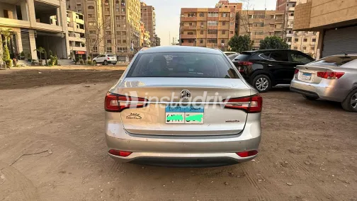ام جى 5 2021 فضي مستعملة للبيع - 8