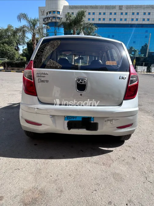 هيونداي I10 2013 فضي مستعملة للبيع - 6
