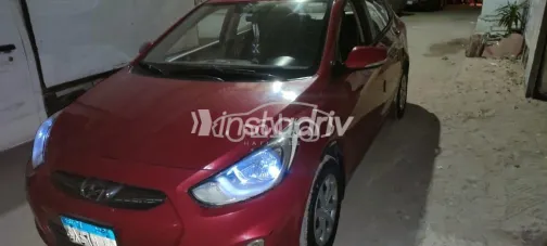 هيونداي اكسنت RB 2015 أحمر مستعملة للبيع - 2