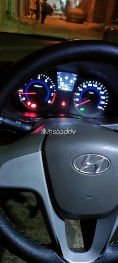هيونداي اكسنت RB 2015 أحمر مستعملة للبيع - 5