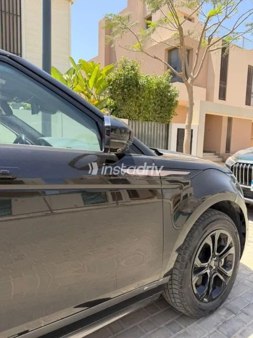 Land Rover Range Rover Evoque 2021 Black Used for Sale - 3
